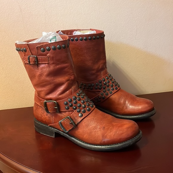 Frye Jenna Reddish Brown Color Studded Boots - Picture 2 of 11